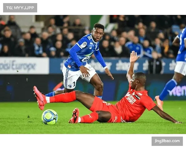 图卢兹双伪九号站位创新 交叉跑动破解密集防守显成效